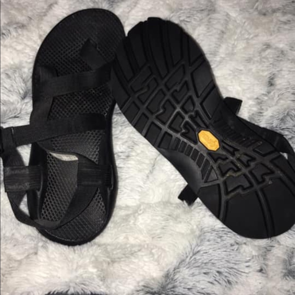 Women’s size 11 chacos